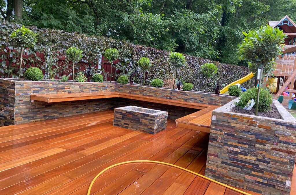 The Benefits of Adding Decking to Your Home Garden